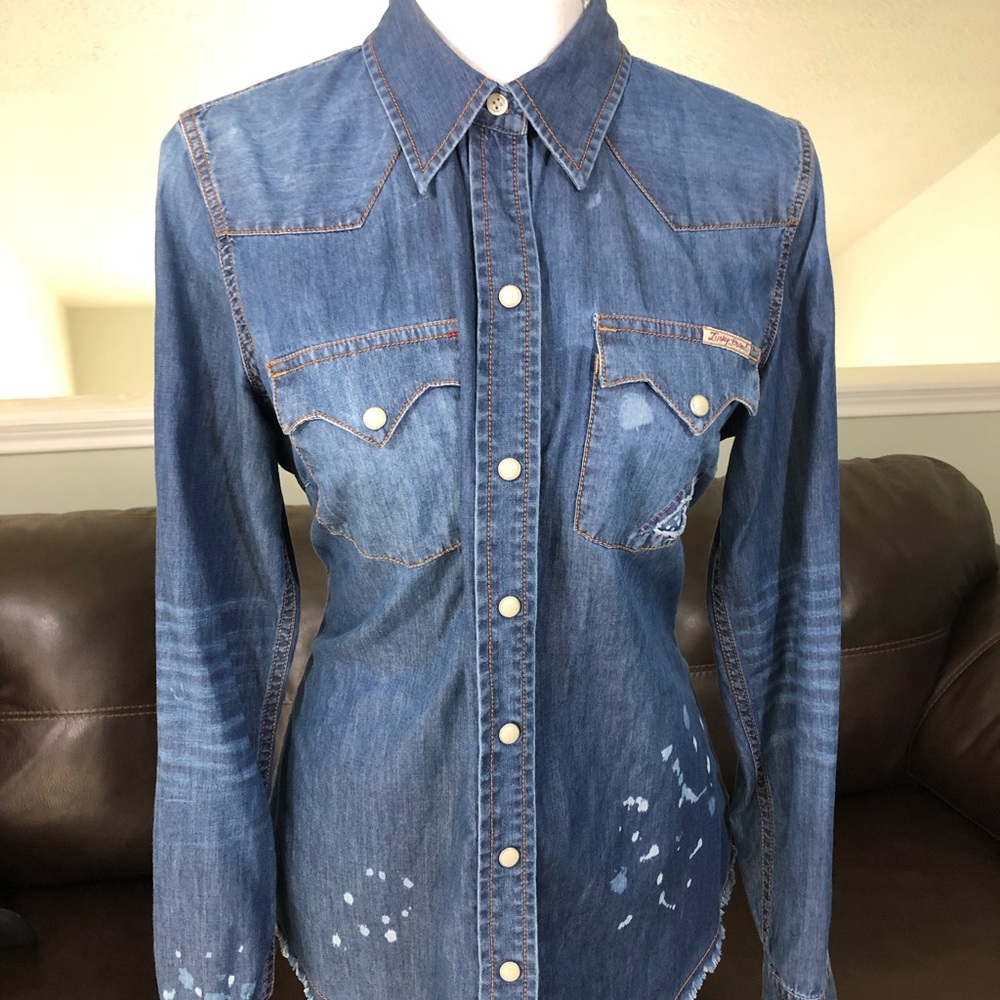 Lucky Brand Denim Shirt Pearl Button snaps. Medium